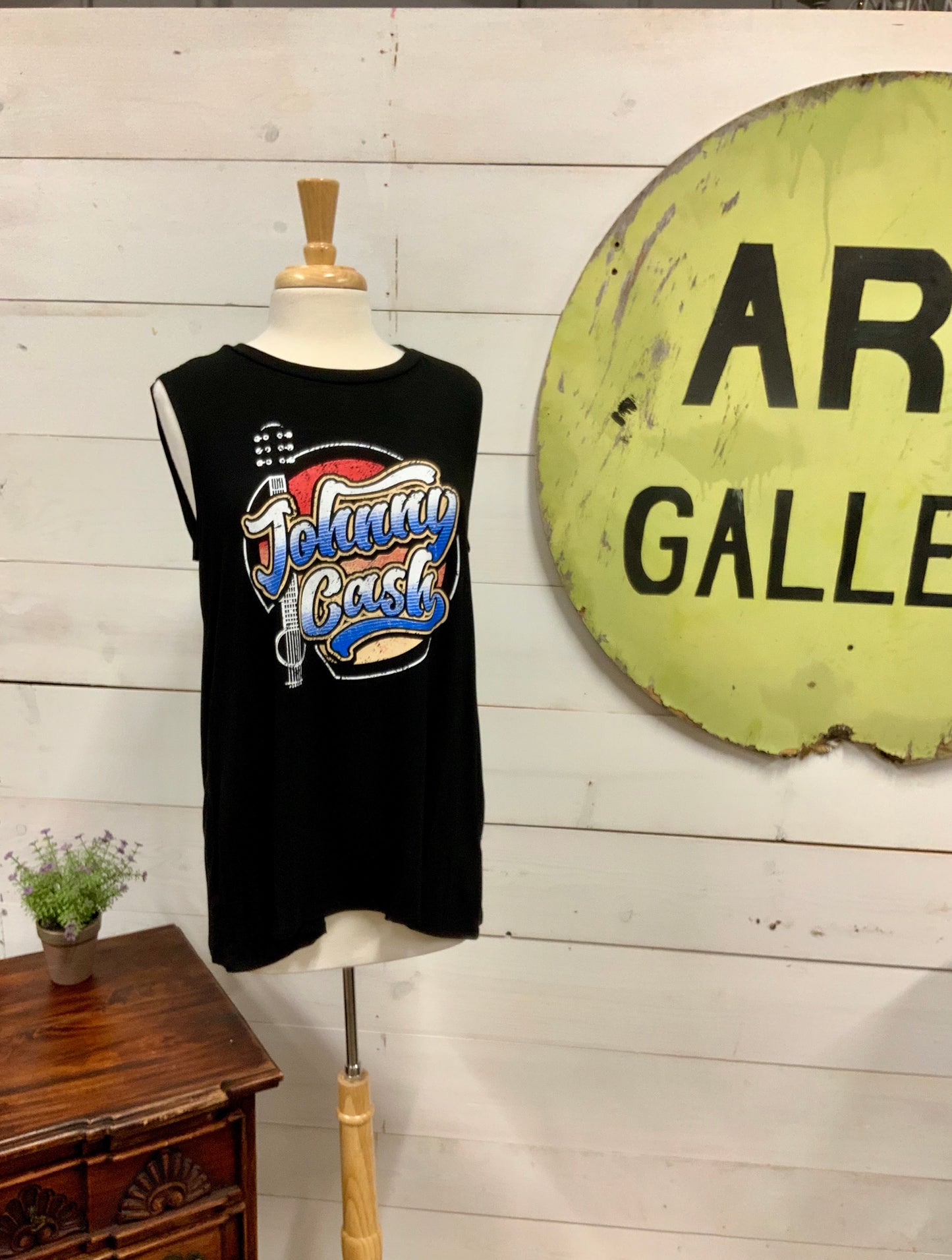 Johnny Cash tee - The Desert Paintbrush