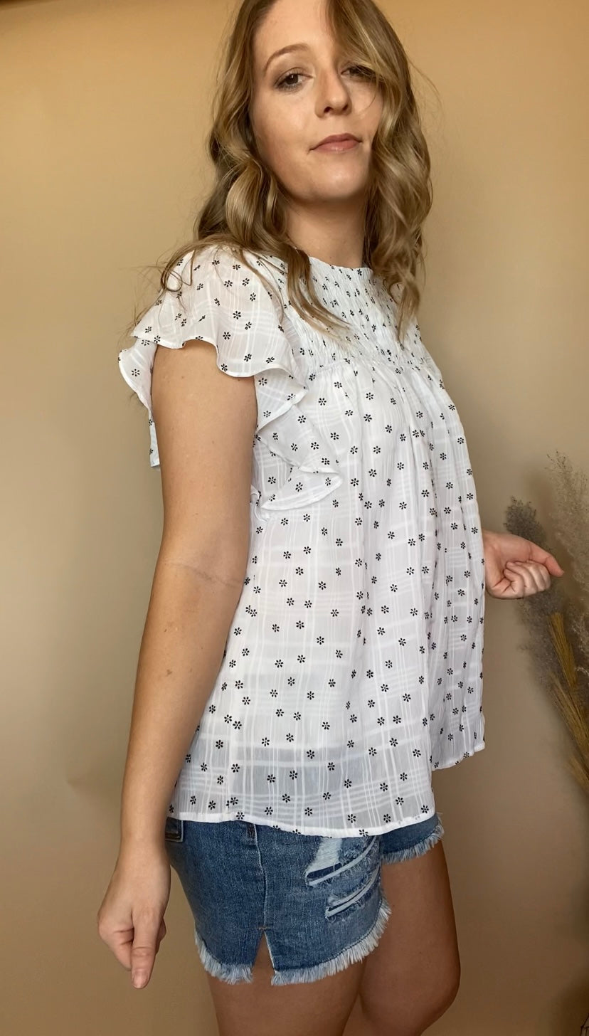 Daisies for Days Top
