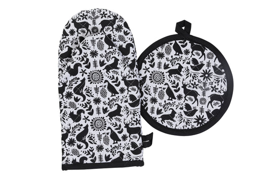 Casa Amarosa - Oven Mitts & Pot Holder, Otomi Black - Set of 2 - The Desert Paintbrush