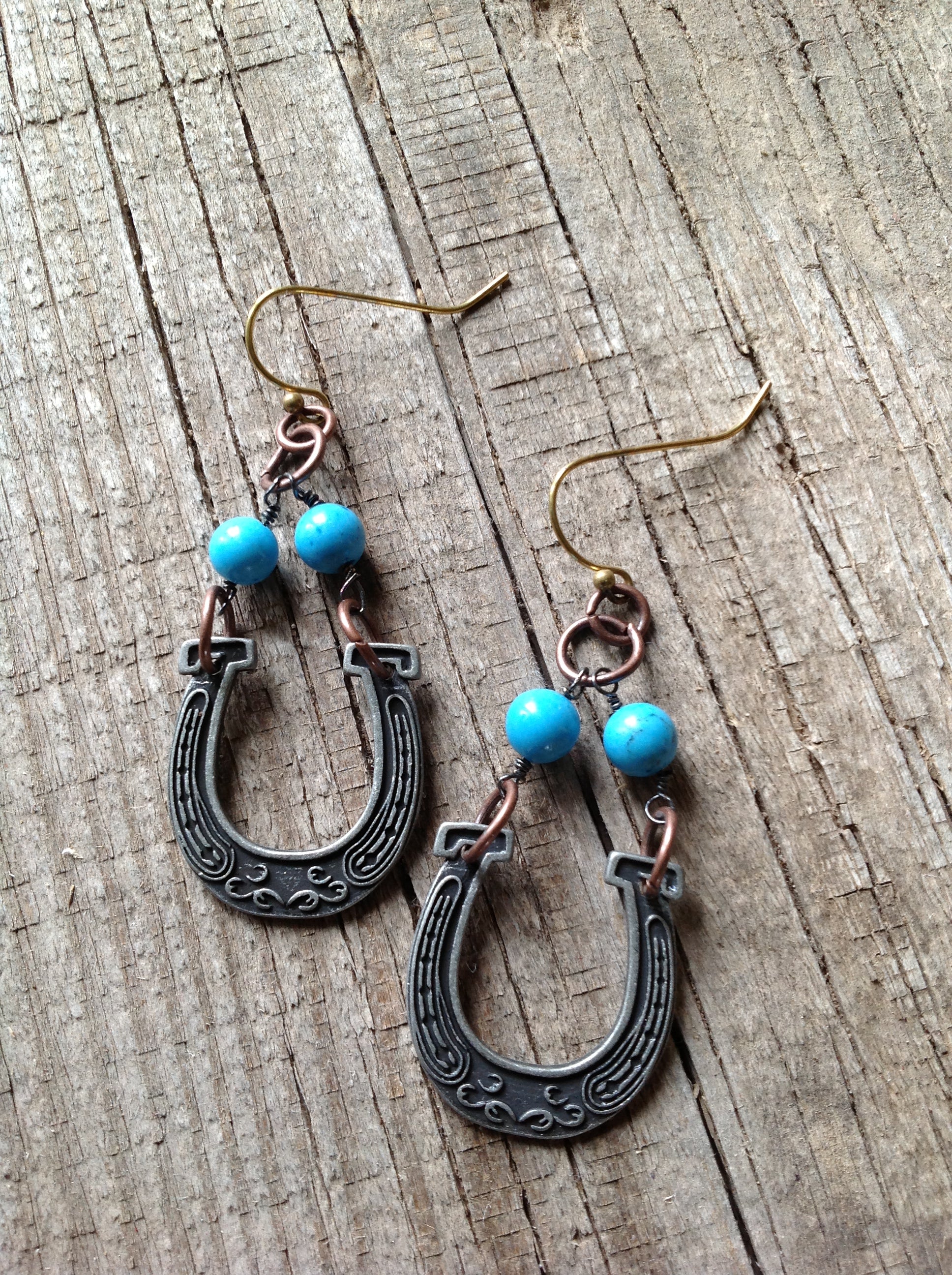 Horseshoes & Turquoise Earrings - The Desert Paintbrush