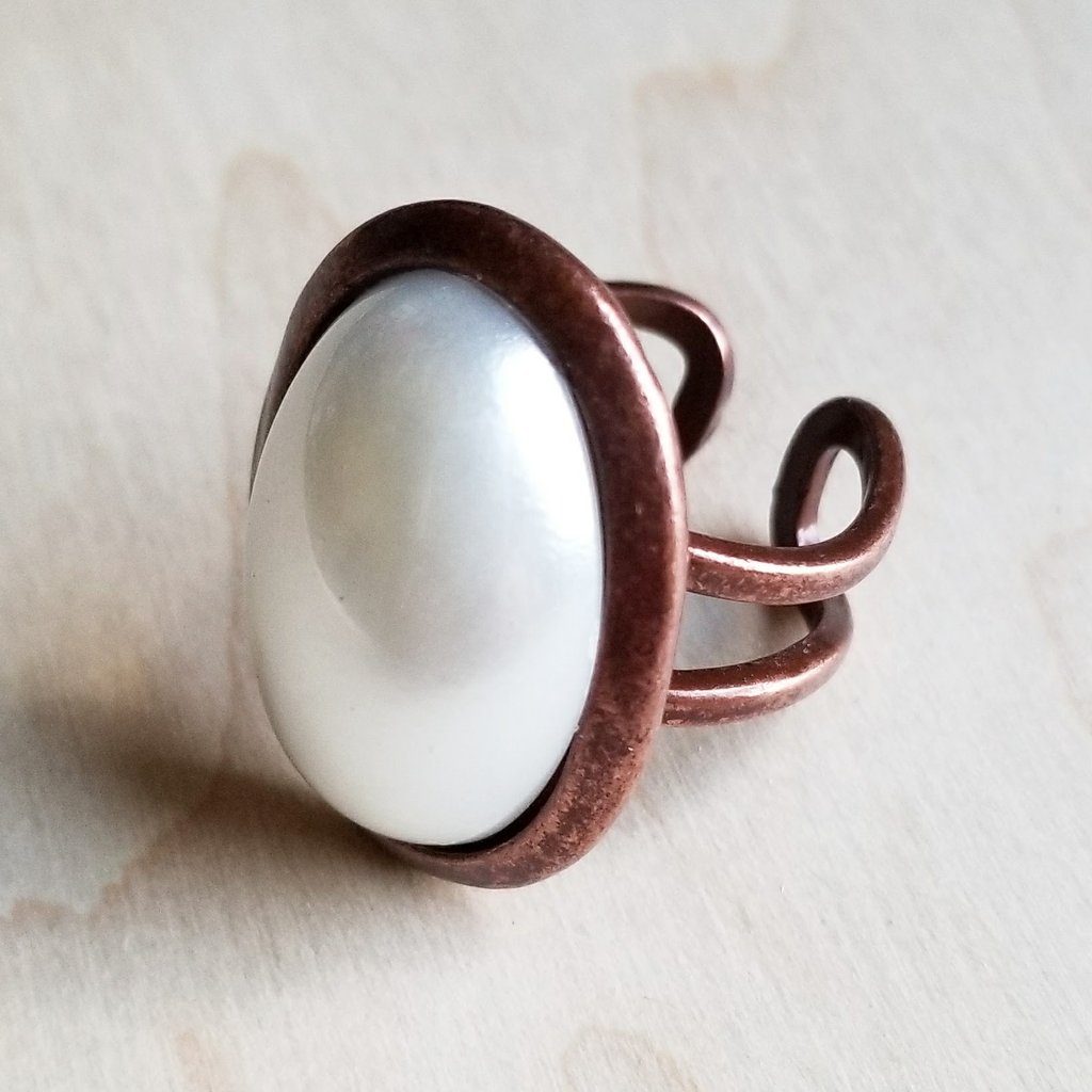 Pearl Cabochon Ring - The Desert Paintbrush