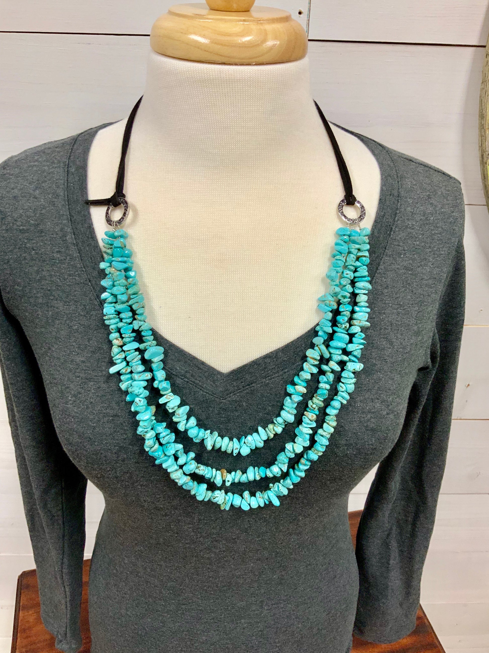 Triple strand turquoise necklace - The Desert Paintbrush