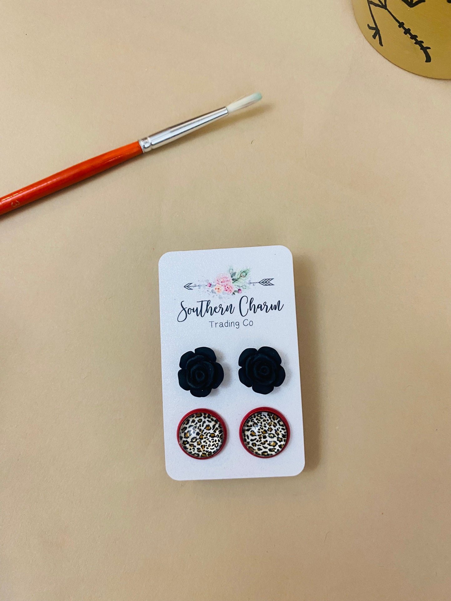 Black roses and leopard stud earring set