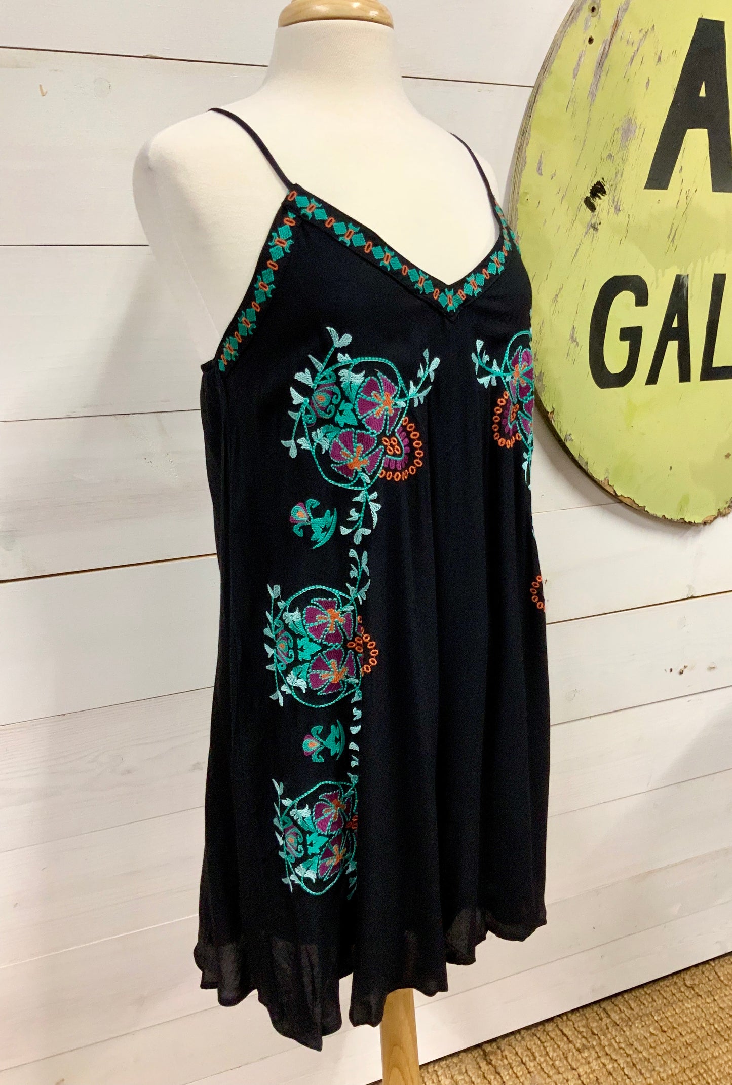Floral Embroidery Detailed Slip Dress - The Desert Paintbrush