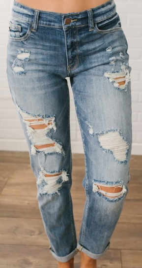 Judy Blue Destroyed Boyfriend Jean